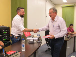 LIVRO É LANÇADO EM SESSÃO DA CÂMARA EM GENERAL CARNEIRO.